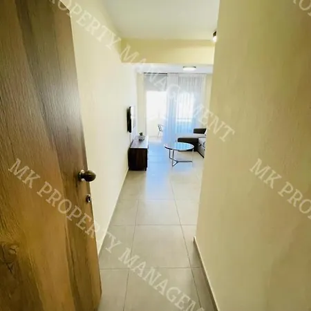Milos Center Apts No.34 Апартаменты Ларнака