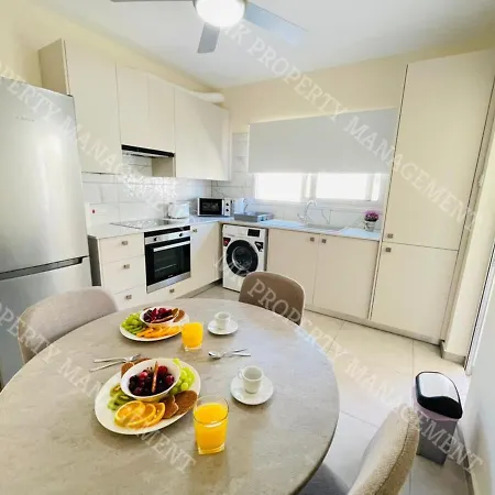 Milos Center Apts No.34 公寓 拉纳卡