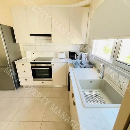 Milos Center Apts No.34